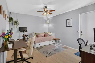 1920 University Park Dr, Sacramento, CA 95825 - Photo 9
