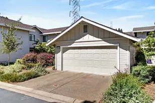 1920 University Park Dr, Sacramento, CA 95825 - Photo 3