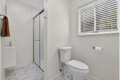 6111 Laguna Vale Way, Elk Grove, CA 95758 - Photo 19