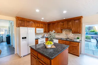 8025 Larwin Drive, Citrus Heights, CA 95610 - Photo 11