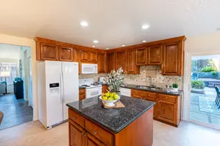 8025 Larwin Dr, Citrus Heights, CA 95610 - Photo 11