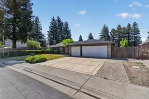 63 Six Rivers Cir, Sacramento, CA 95831 - Photo 3
