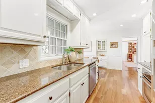 1294 Noonan Dr, Sacramento, CA 95822 - Photo 15