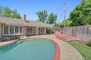 1294 Noonan Dr, Sacramento, CA 95822 - Photo 41