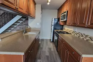 4702 Greenholme Dr, Sacramento, CA 95842 - Photo 11