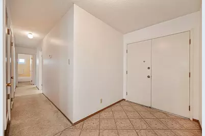 9700 Parktree Way, Elk Grove, CA 95624 - Photo 7