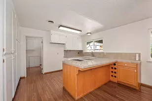9700 Parktree Way, Elk Grove, CA 95624 - Photo 17