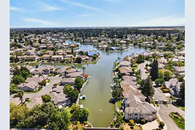 715 Lake Front Drive, Sacramento, CA 95831 - Photo 89