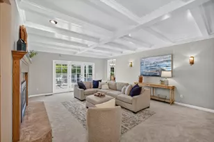 715 Lake Front Dr, Sacramento, CA 95831 - Photo 29