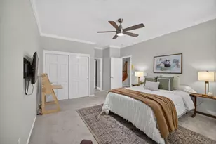 715 Lake Front Dr, Sacramento, CA 95831 - Photo 31