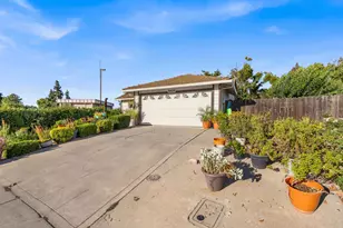 8428 New York Dr, Stockton, CA 95210 - Photo 3