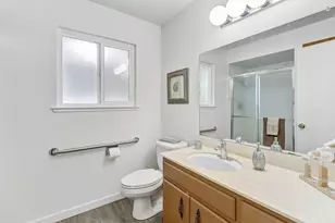 6995 Wavecrest Way, Sacramento, CA 95831 - Photo 11