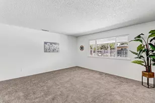 6995 Wavecrest Way, Sacramento, CA 95831 - Photo 9