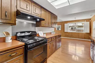 6995 Wavecrest Way, Sacramento, CA 95831 - Photo 7