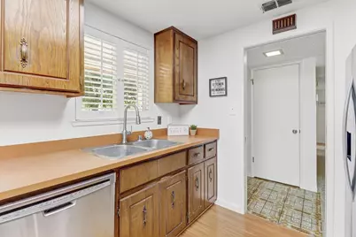 6995 Wavecrest Way, Sacramento, CA 95831 - Photo 25