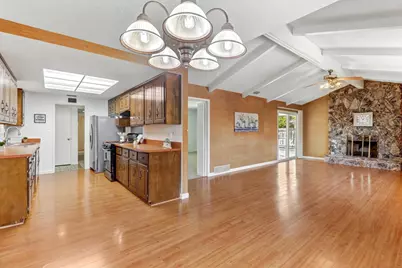 6995 Wavecrest Way, Sacramento, CA 95831 - Photo 5