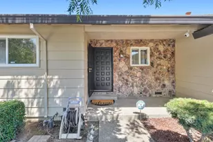 6995 Wavecrest Way, Sacramento, CA 95831 - Photo 5