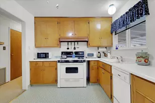1122 E 19th St, Marysville, CA 95901 - Photo 15