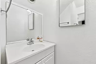 6323 Excelsior Rd, Sacramento, CA 95829 - Photo 43
