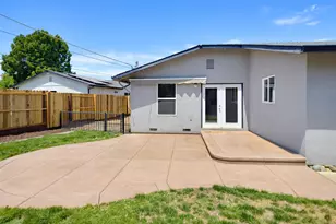 9894 Meteor Dr, Sacramento, CA 95827 - Photo 37