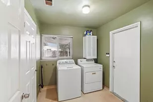 507 E Benjamin Holt Dr, Stockton, CA 95207 - Photo 13