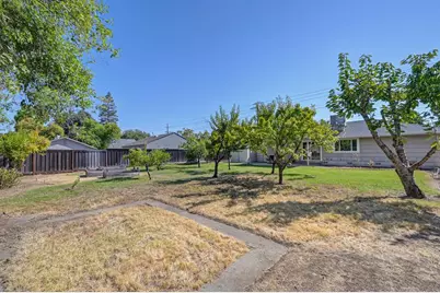 3115 Garfield Avenue, Carmichael, CA 95608 - Photo 31