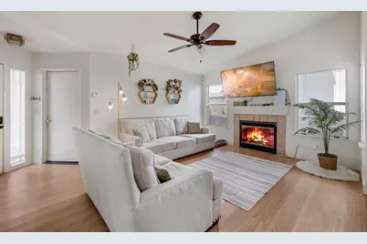 7101 Sutherland Way, Elk Grove, CA 95758 - Photo 5