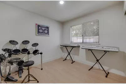 7101 Sutherland Way, Elk Grove, CA 95758 - Photo 35