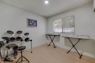 7101 Sutherland Way, Elk Grove, CA 95758 - Photo 35