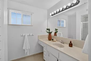 6727 Orleans Way, Sacramento, CA 95831 - Photo 33