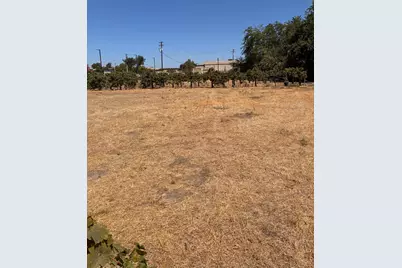 2100 W Main, Turlock, CA 95380 - Photo 13