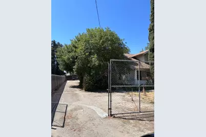 2100 W Main, Turlock, CA 95380 - Photo 5