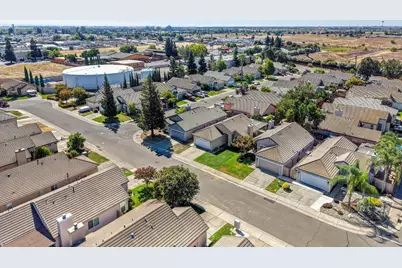 9158 Rose Parade Way, Sacramento, CA 95826 - Photo 5