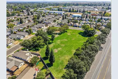 9158 Rose Parade Way, Sacramento, CA 95826 - Photo 41