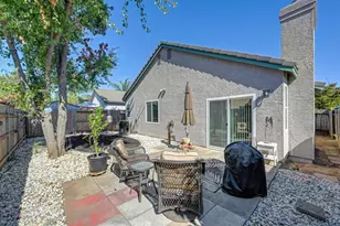 9158 Rose Parade Way, Sacramento, CA 95826 - Photo 33