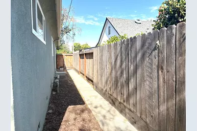 2306 Monte Carlo Avenue, Modesto, CA 95350 - Photo 21