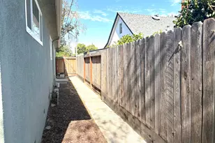 2306 Monte Carlo Ave, Modesto, CA 95350 - Photo 21