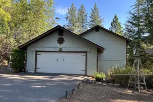 5883 Black Quartz Rd, Murphys, CA 95247 - Photo 1