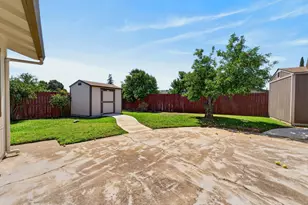 10 Bluestone Ct, Sacramento, CA 95824 - Photo 19