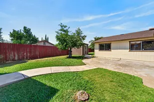 10 Bluestone Ct, Sacramento, CA 95824 - Photo 21