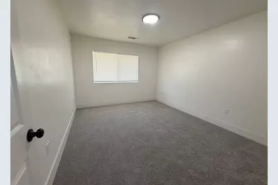 1255 Jordan Way, Hanford, CA 93230 - Photo 9