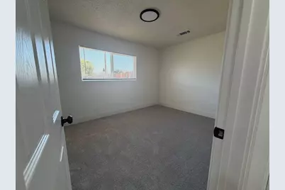 1255 Jordan Way, Hanford, CA 93230 - Photo 11