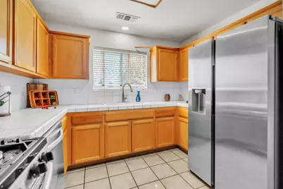 4688 Pacific Avenue, Olivehurst, CA 95961 - Photo 9