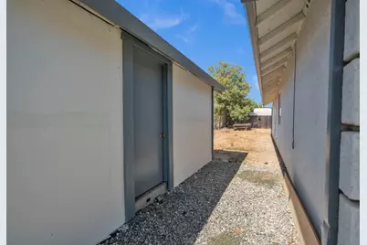 4688 Pacific Avenue, Olivehurst, CA 95961 - Photo 27