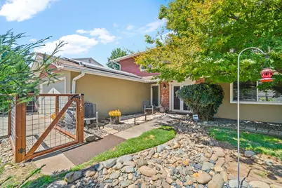 2544 Clearlake Way, Sacramento, CA 95826 - Photo 7