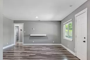 7013 Thomas Dr, North Highlands, CA 95660 - Photo 9