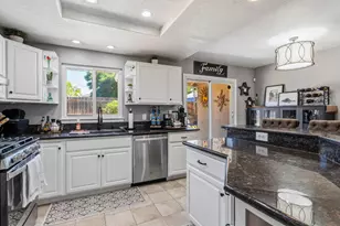 1944 Middleberry Rd, Sacramento, CA 95815 - Photo 11