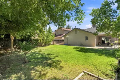 9673 N Sharon Avenue, Fresno, CA 93720 - Photo 15