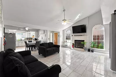 9673 N Sharon Avenue, Fresno, CA 93720 - Photo 7