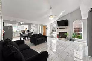 9673 N Sharon Ave, Fresno, CA 93720 - Photo 7